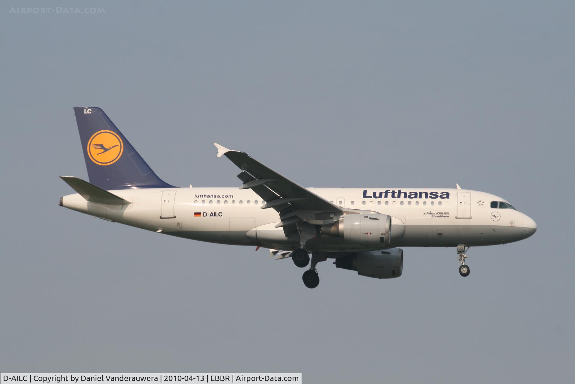D-AILC, 1996 Airbus A319-114 C/N 616, Arrival of flight LH4602 to RWY 02