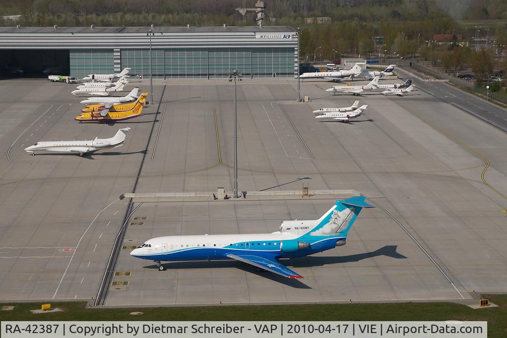 RA-42387, Yakovlev Yak-42D C/N 4520424016436, Yakservice Yakovlev 42
