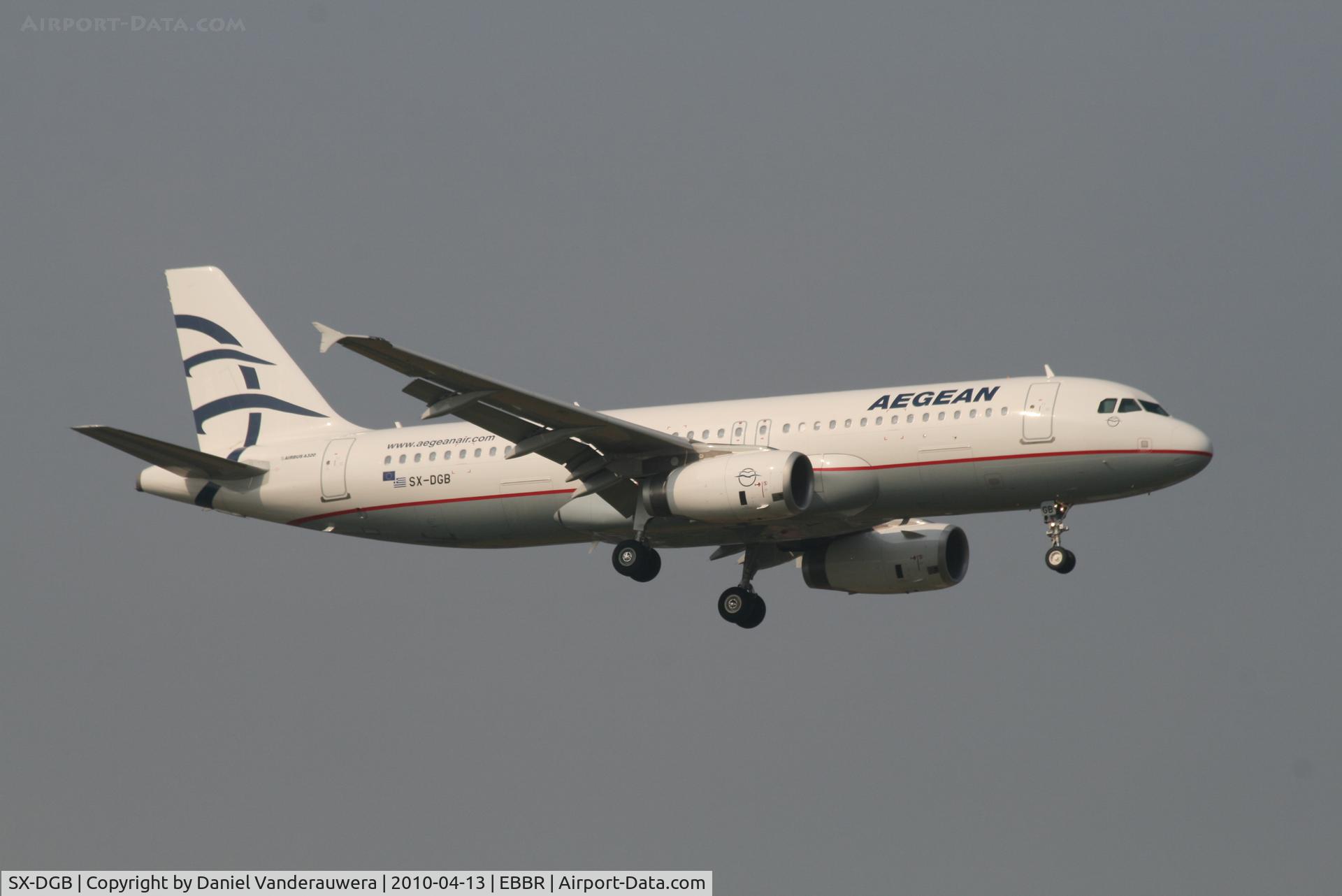 SX-DGB, 2009 Airbus A320-232 C/N 4165, Arrival of flight A3 620 to RWY 02