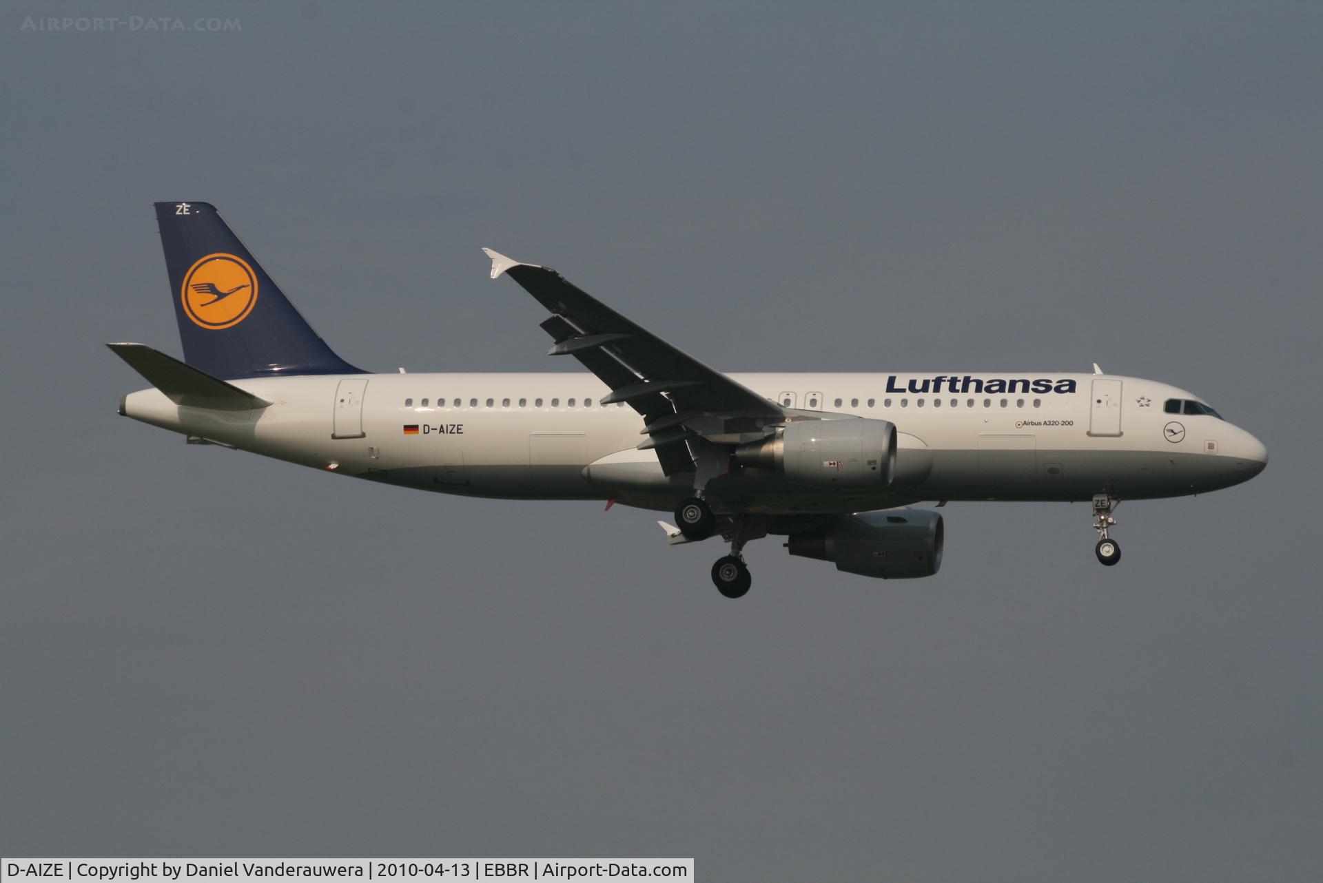 D-AIZE, 2010 Airbus A320-214 C/N 4261, Arrival of flight LH4572 to RWY 02