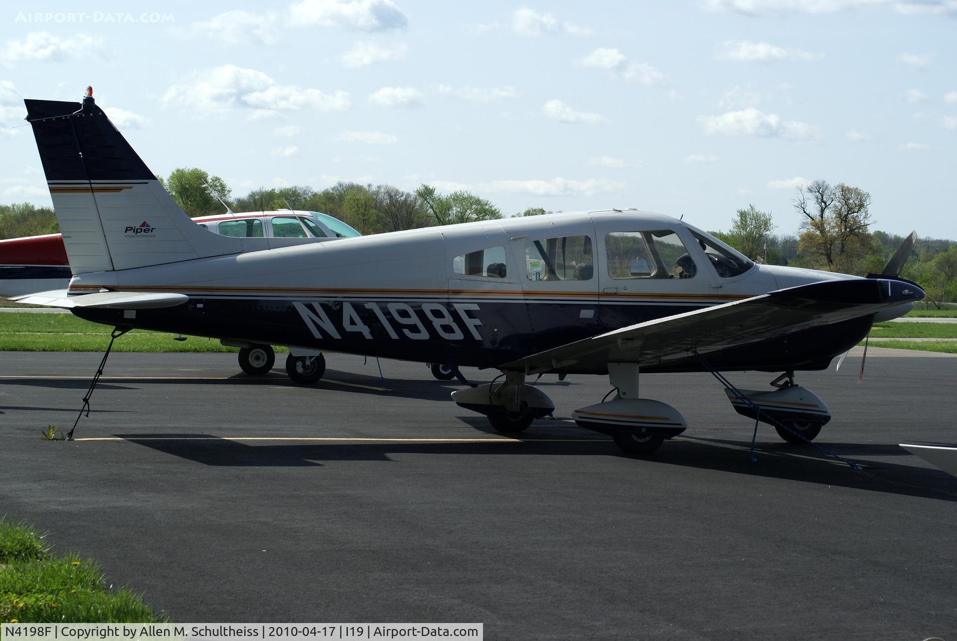 N4198F, 1976 Piper PA-28-181 C/N 28-7790006, 1976 Piper PA28-181