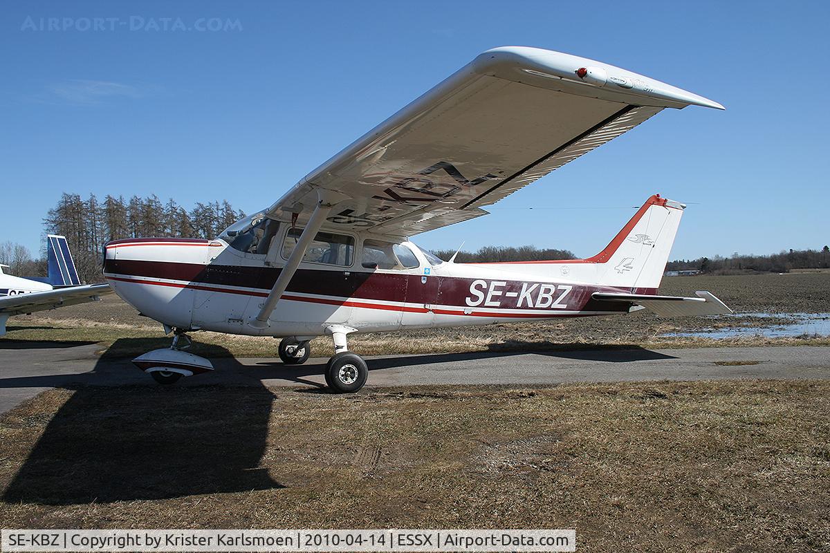SE-KBZ, 1977 Cessna R172K Hawk XP Hawk XP C/N R1722637, Nice colors,,,, hehe