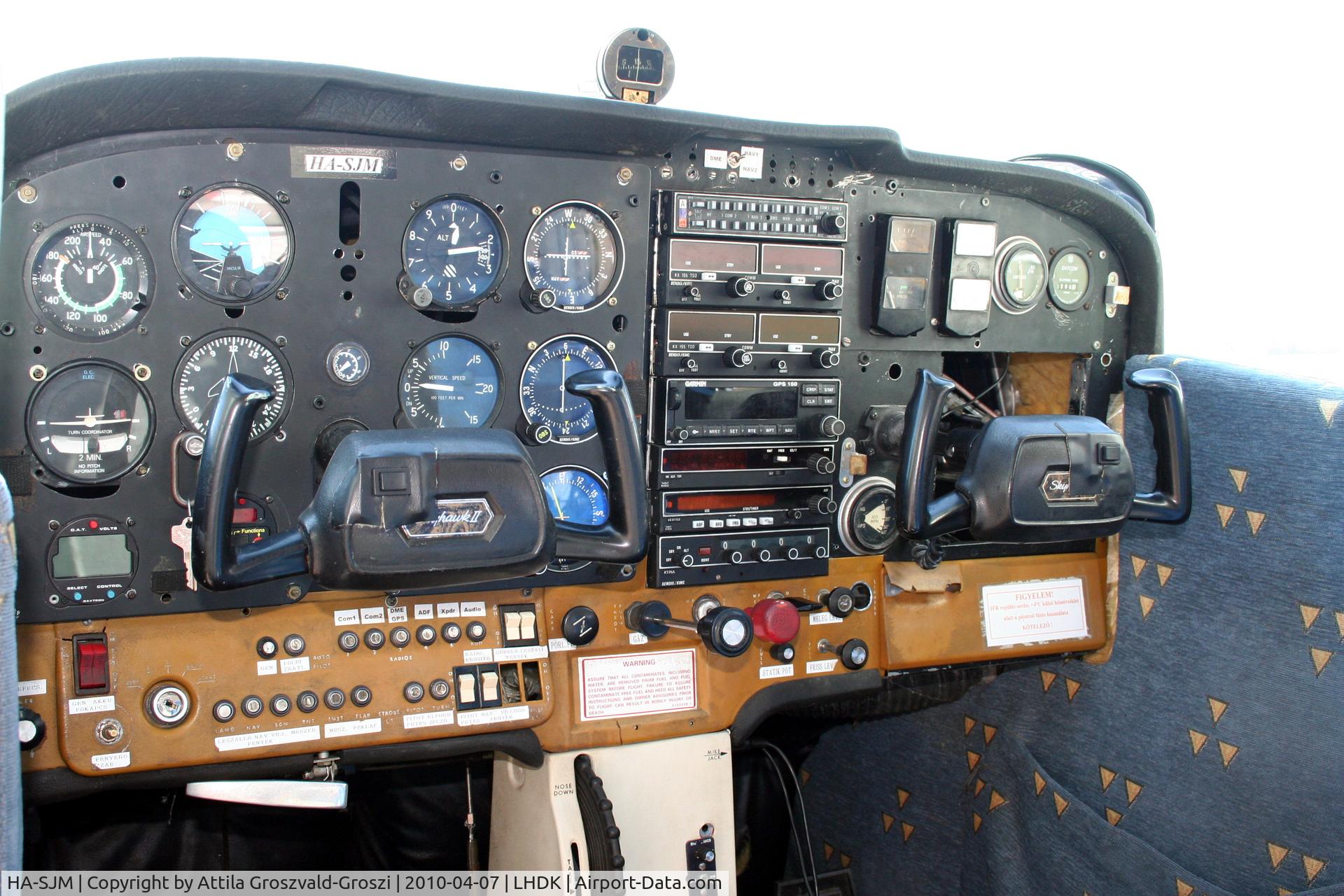 HA-SJM, Cessna 172M C/N 17261908, Dunakeszi Airport, Hungary - Cocpit