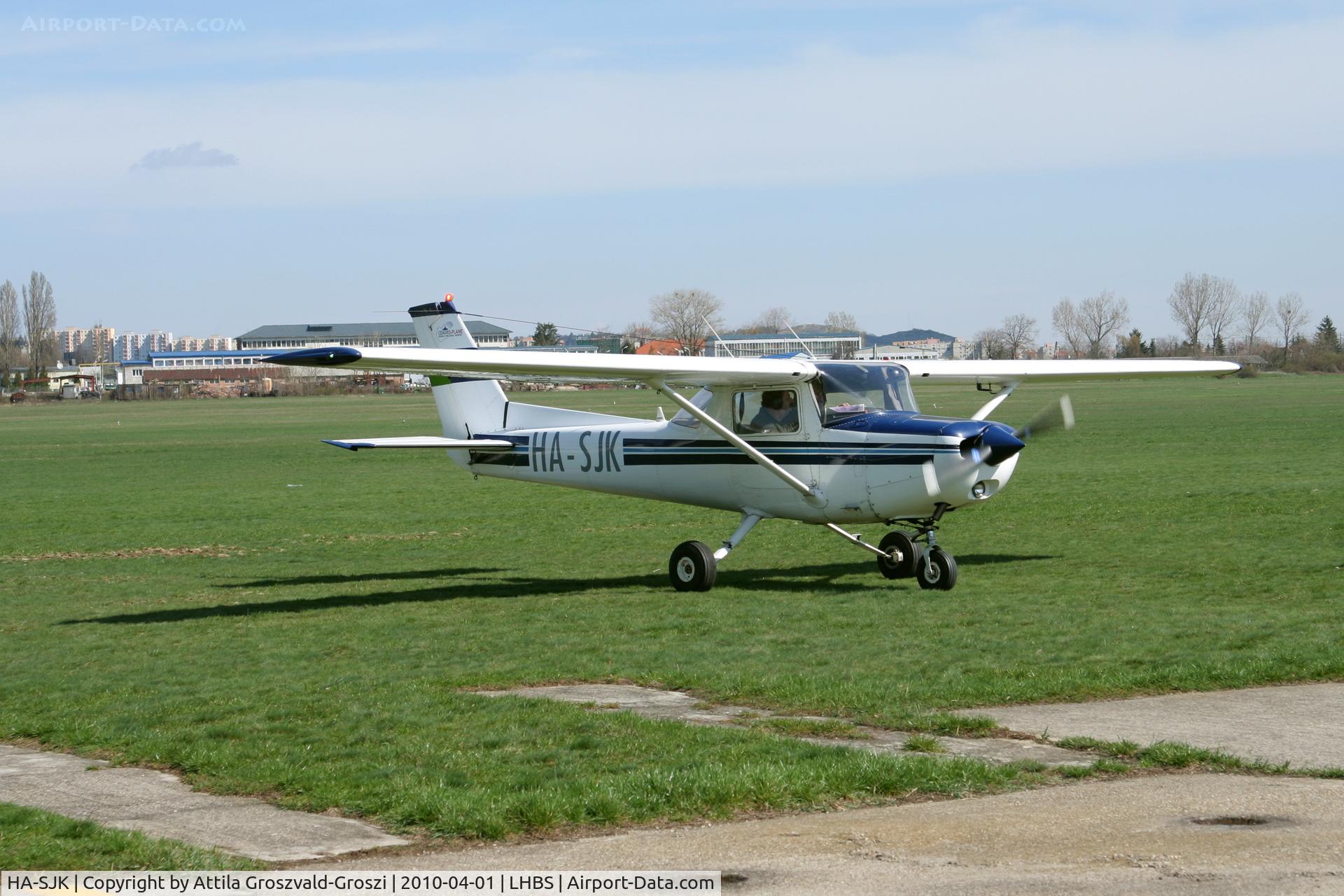 HA-SJK, 1981 Cessna 152 C/N 15284860, Budaörs-Airport, Hungary