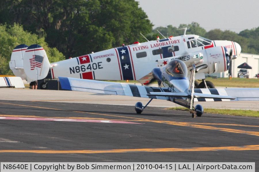 N8640E, Beech C-45H Expeditor C/N AF-510, Departing Lakeland, FL during Sun N Fun 2010