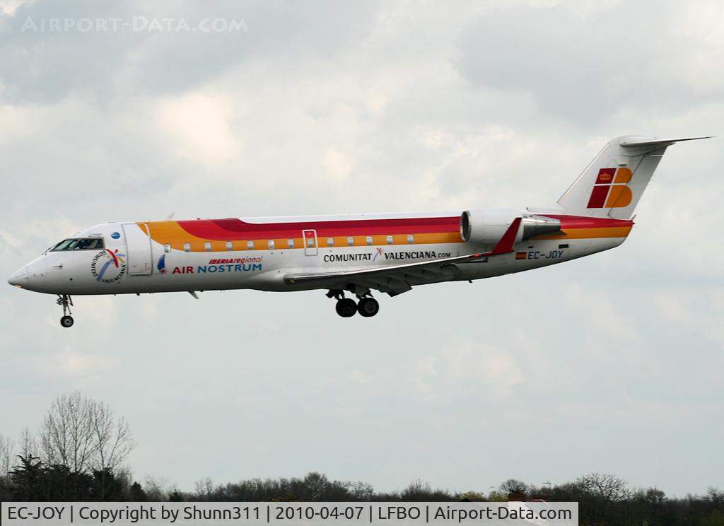 EC-JOY, 2005 Bombardier CRJ-200ER (CL-600-2B19) C/N 8064, Landing rwy 03