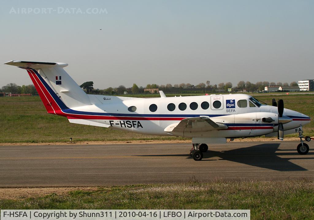 F-HSFA, 2007 Hawker Beechcraft B200GT King Air C/N BY-16, Trackted to the General Aviation area...