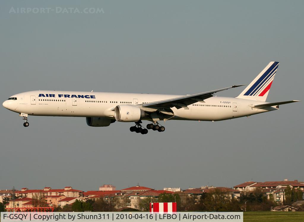 F-GSQY, 2007 Boeing 777-328/ER C/N 35678, Landing rwy 32R