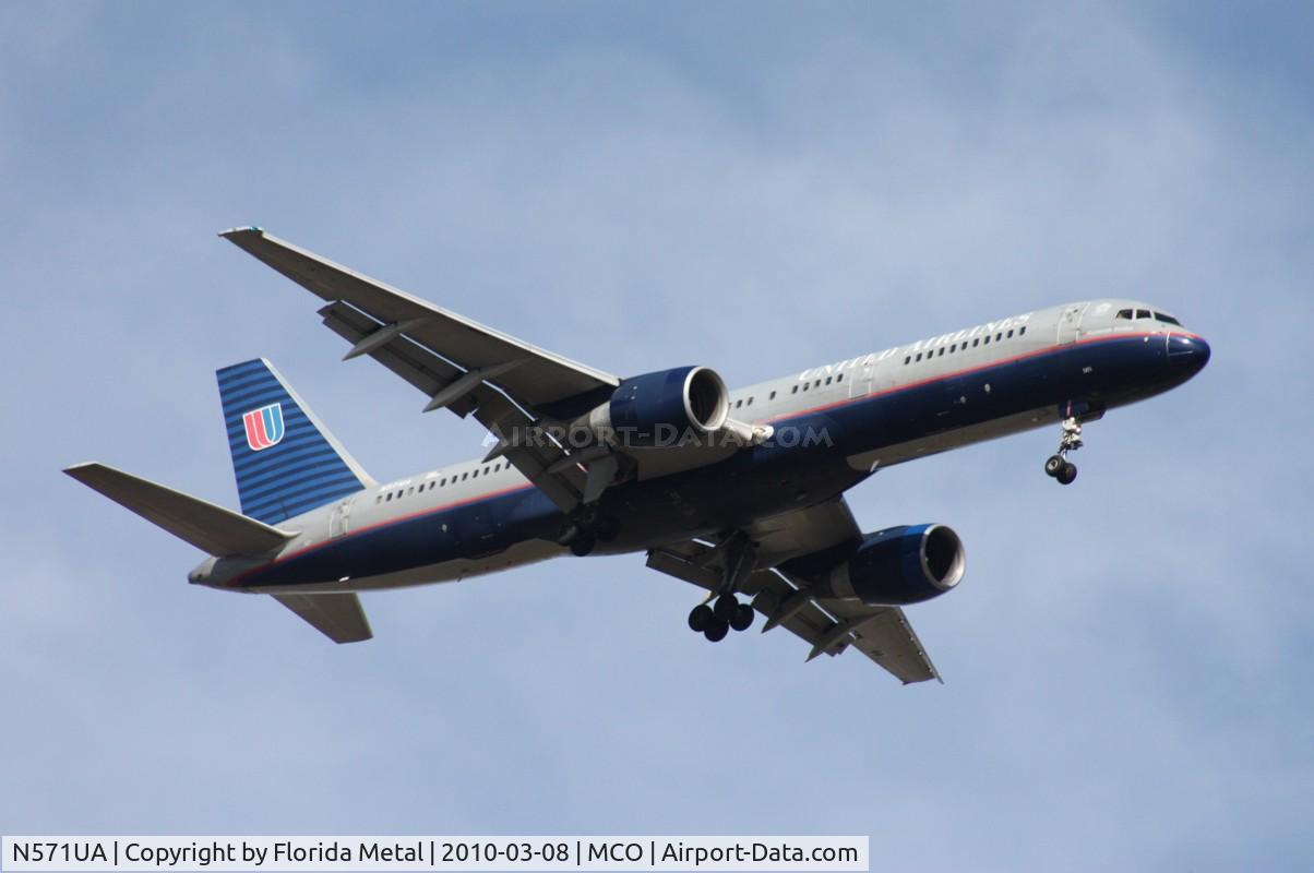 N571UA, 1992 Boeing 757-222 C/N 26681, United 757-200