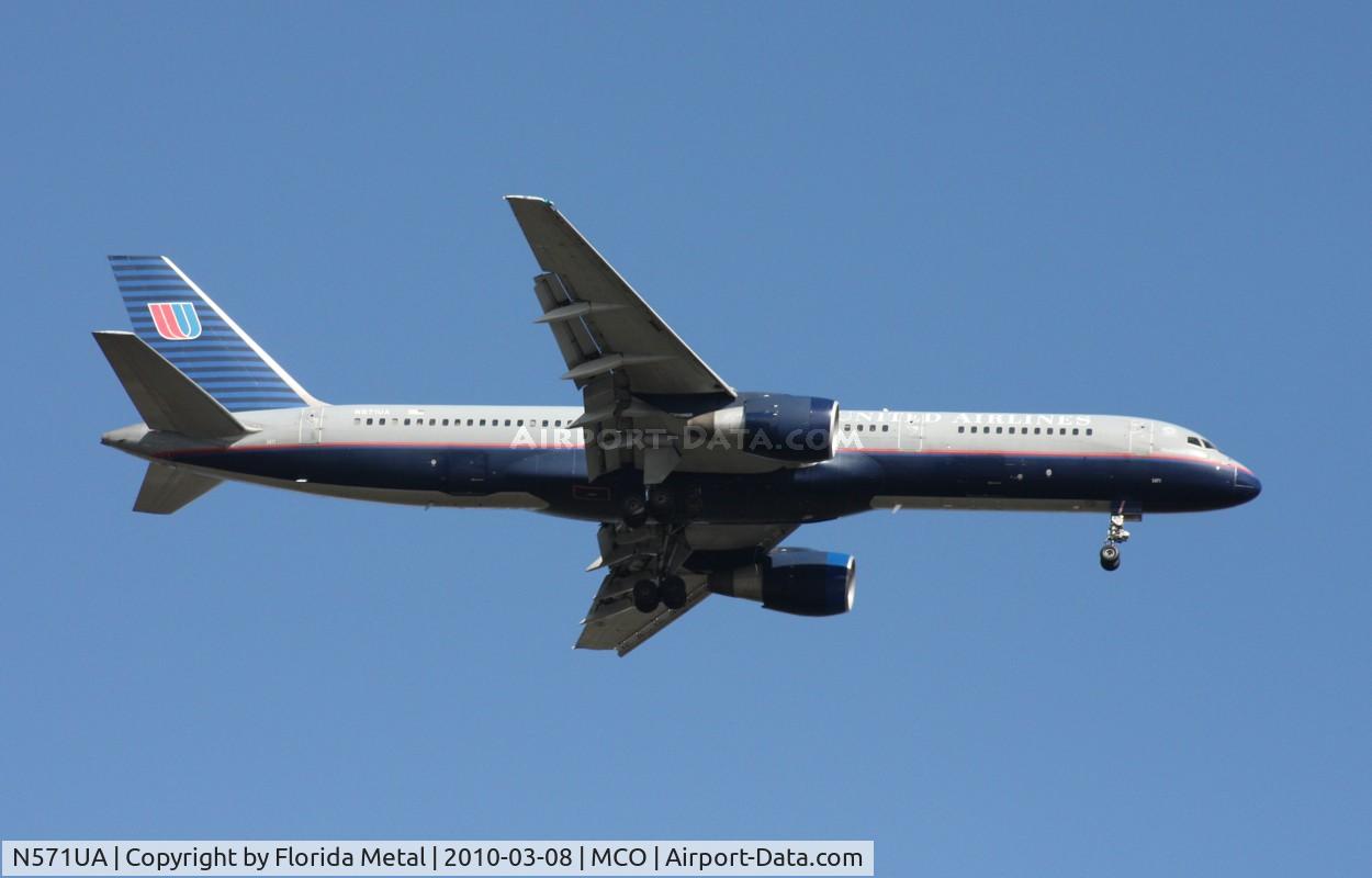 N571UA, 1992 Boeing 757-222 C/N 26681, United 757-200