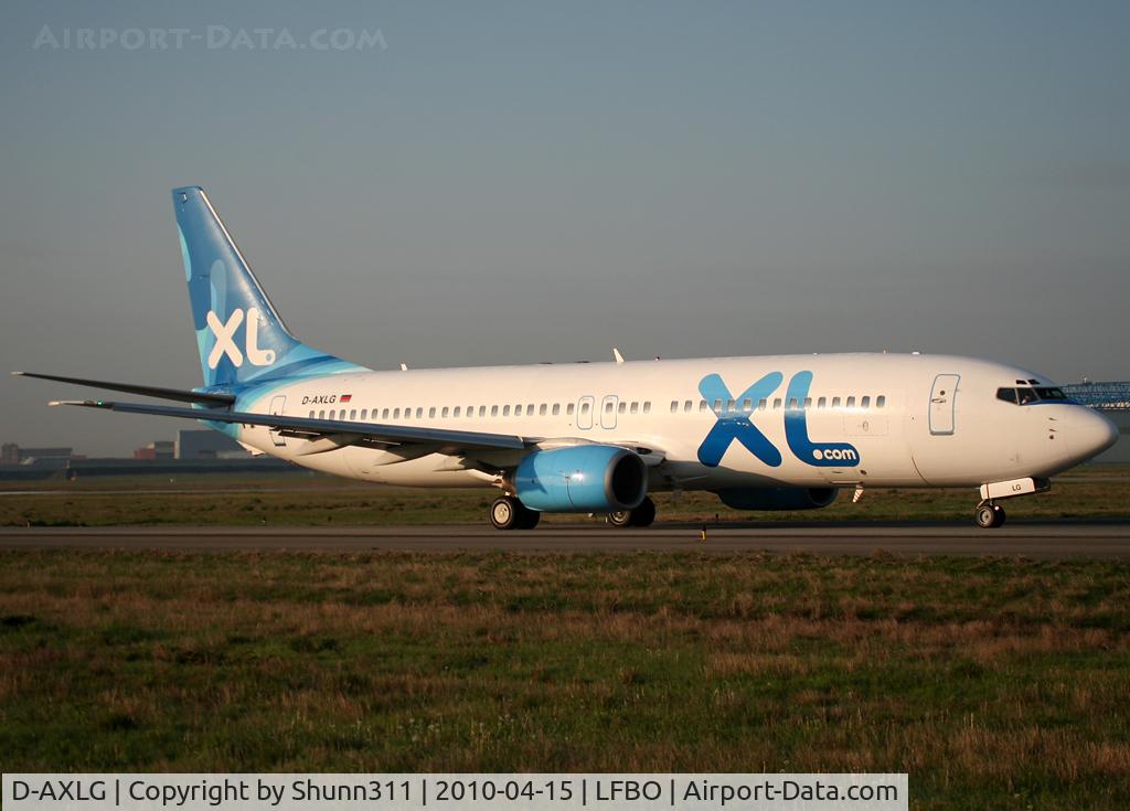 D-AXLG, 1998 Boeing 737-8Q8 C/N 28226, Taxiing holding point rwy 14R for departure...