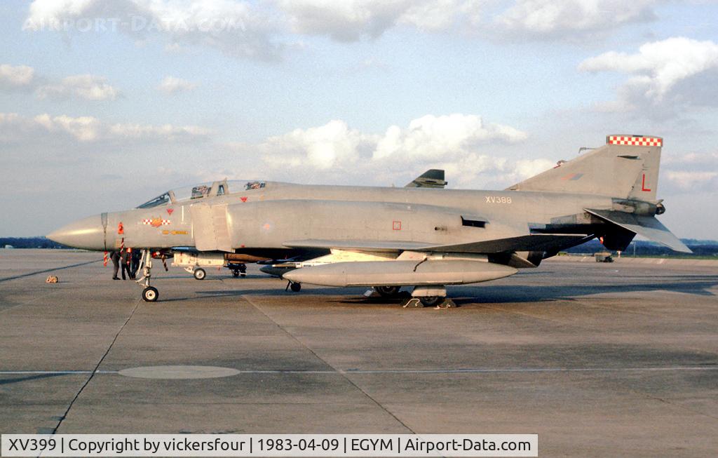 XV399, 1968 McDonnell Douglas Phantom FGR2 C/N 9229/2869, Royal Air Force. Operated by 56 Squadron, coded 'L'.