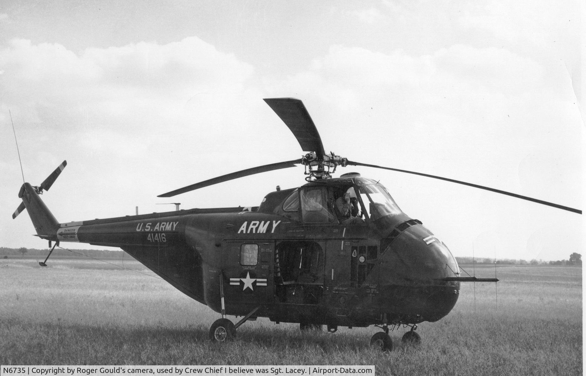 N6735, 1971 Sikorsky UH-19D Chickasaw C/N 54-1416, UH-19D in field near Hecker, IL