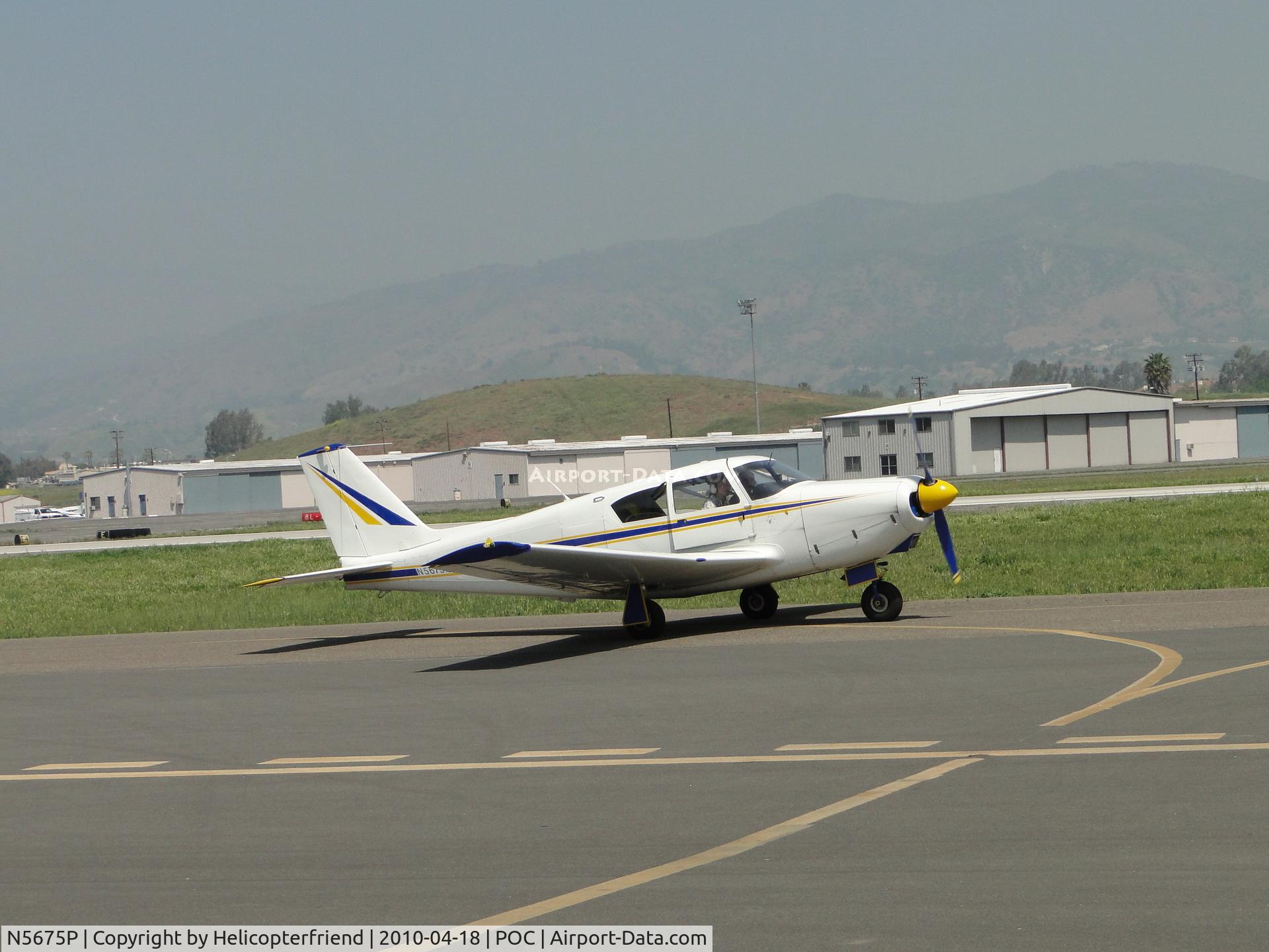 N5675P, 1959 Piper PA-24-250 Comanche C/N 24-747, Taxiing to transient parking