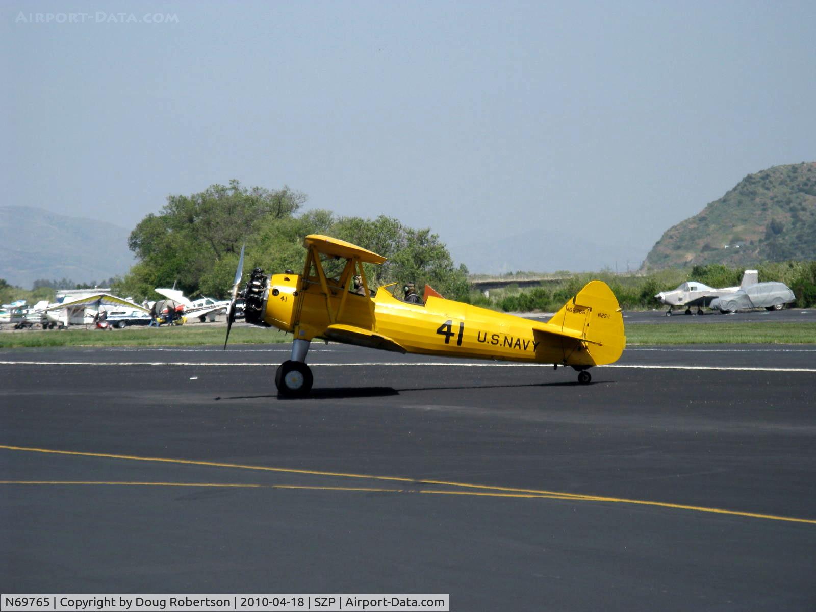 N69765, 1941 Boeing A75N1 (PT17) C/N 75-1044, 1941 Boeing Stearman A75N1 as Navy N2-S1, Continental W-670 220 Hp, taxi off Rwy 22