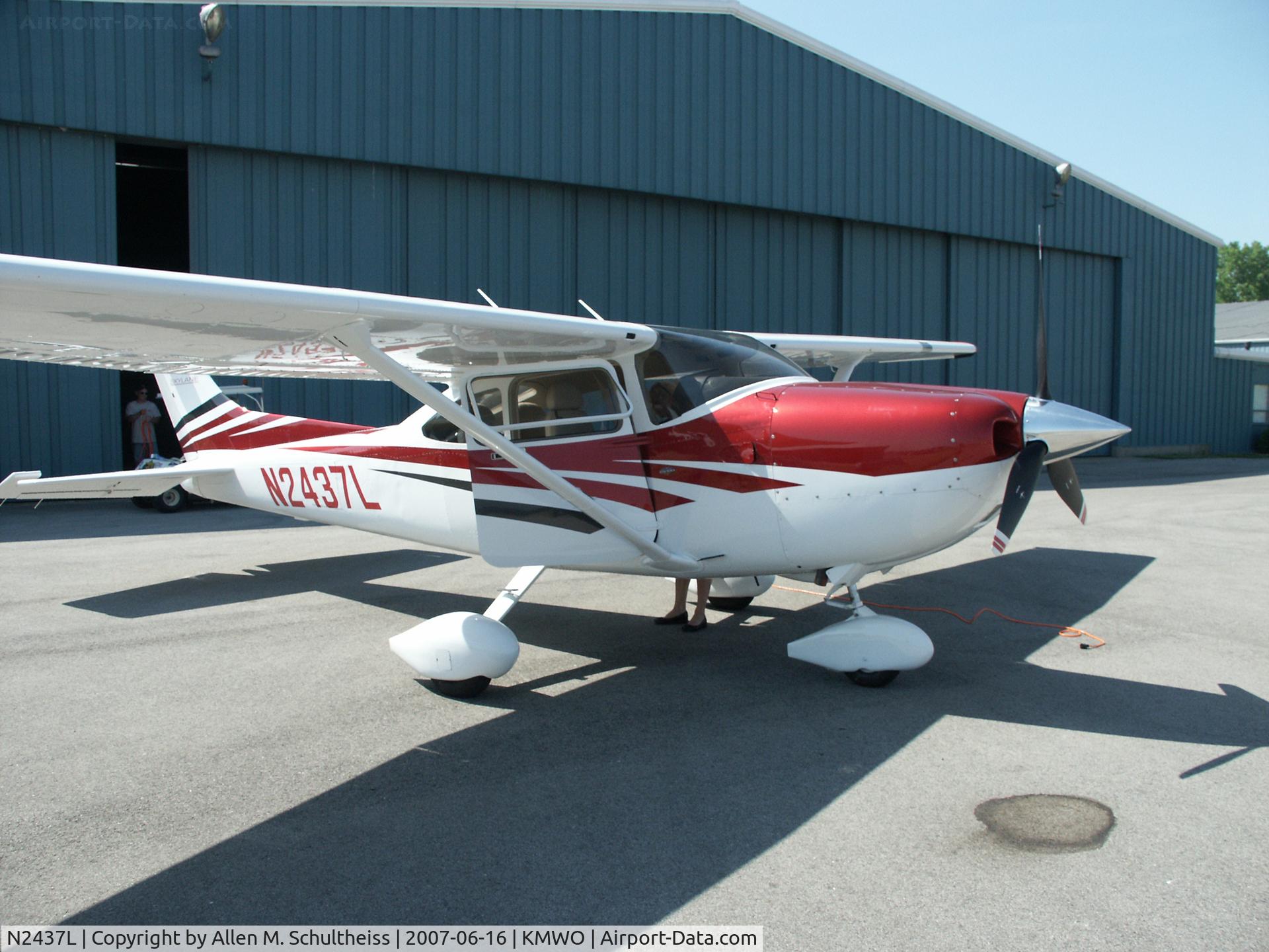 N2437L, 2006 Cessna 182T Skylane C/N 18281791, 2006 C182T