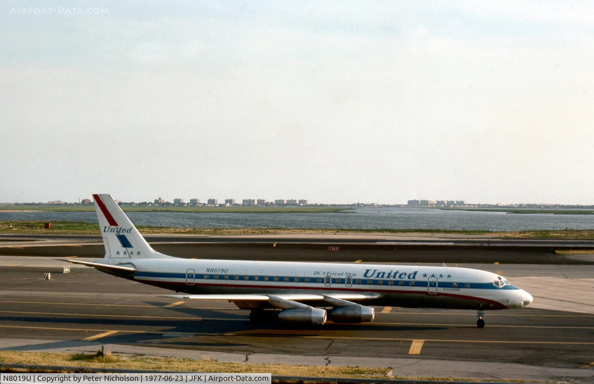 N8019U, 1959 Douglas DC-8-21 C/N 45592, DC-8-21 of United Airlines taxying to the terminal at Kennedy in the Summer of 1977.
