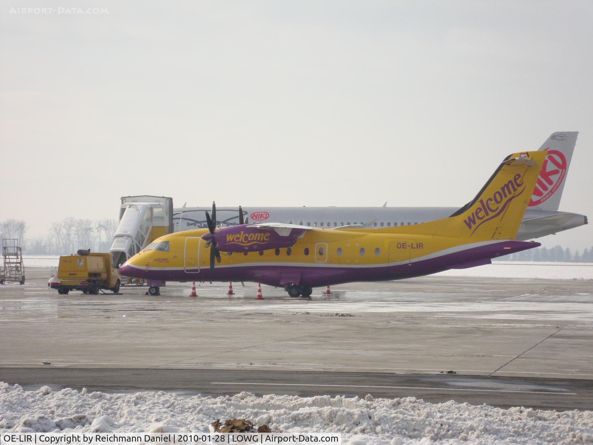 OE-LIR, 2000 Dornier 328-100 C/N 3115, Nice livery!