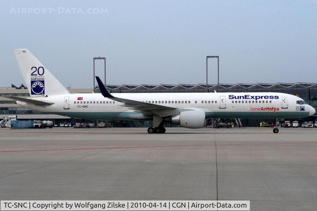 TC-SNC, 1994 Boeing 757-2Q8 C/N 26273, visitor