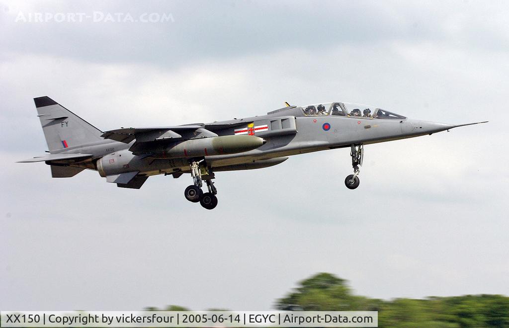 XX150, Sepecat Jaguar T.4 C/N B.15, Royal Air Force. Operated by 41 Squadron, coded 'FY'. Coltishall.