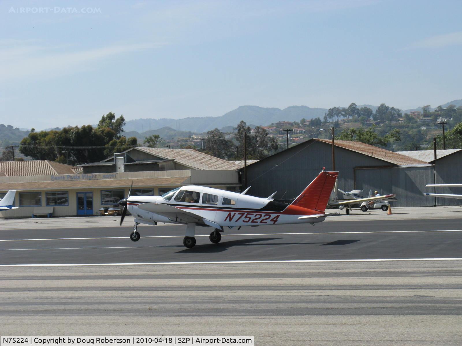 N75224, 1976 Piper PA-28R-200 C/N 28R-7635285, 1976 Piper PA-28R-200 ARROW II, Lycoming IO-360-C1C 200 Hp, landing roll Rwy 22