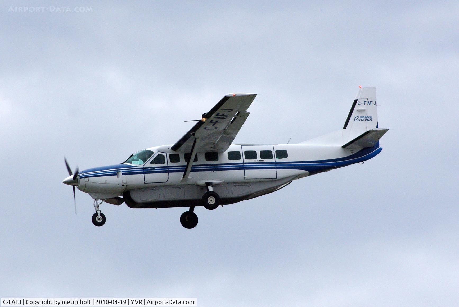 C-FAFJ, 1997 Cessna 208B Caravan I C/N 208B0641, Landing at YVR