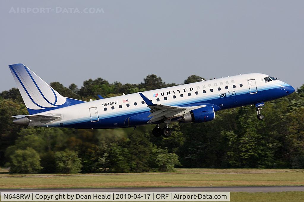 N648RW, 2005 Embraer 170SE (ERJ-170-100SE) C/N 17000068, United Express (Shuttle America) N648RW (FLT TCF7694) departing RWY 23 enroute to Washington Dulles Int'l (KIAD).