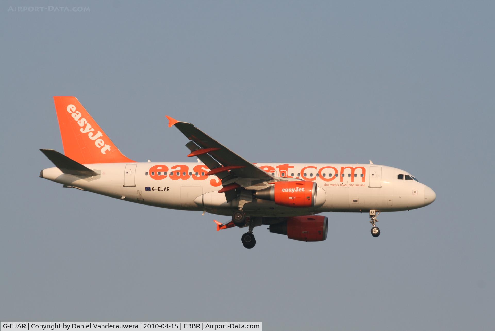 G-EJAR, 2005 Airbus A319-111 C/N 2412, Arrival of flight EZY4701 to RWY 02