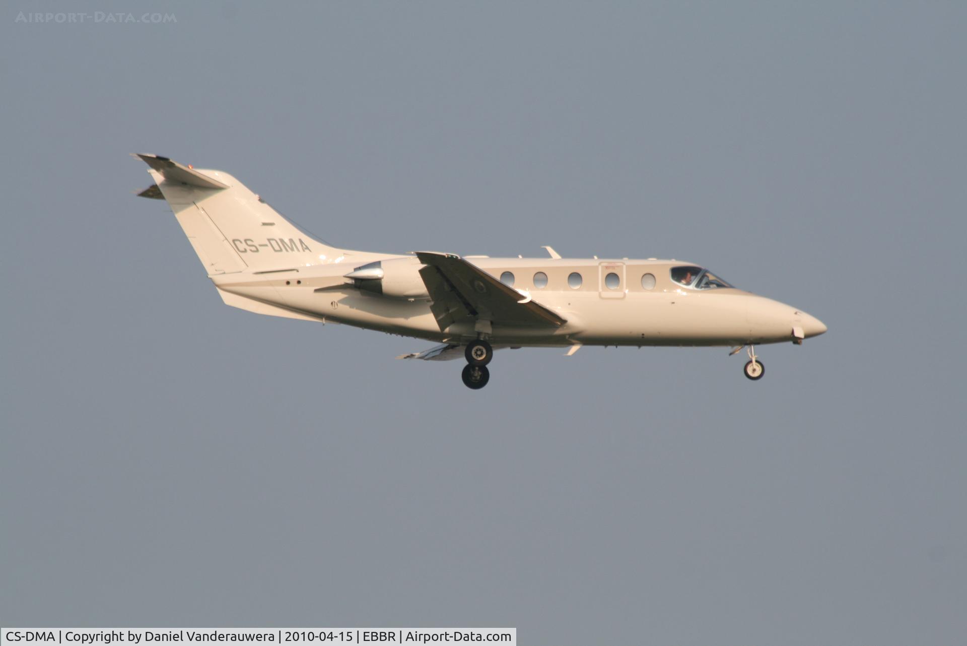 CS-DMA, 2005 Hawker Beechcraft 400A Beechjet Beechjet C/N RK-401, Arrival to RWY 02