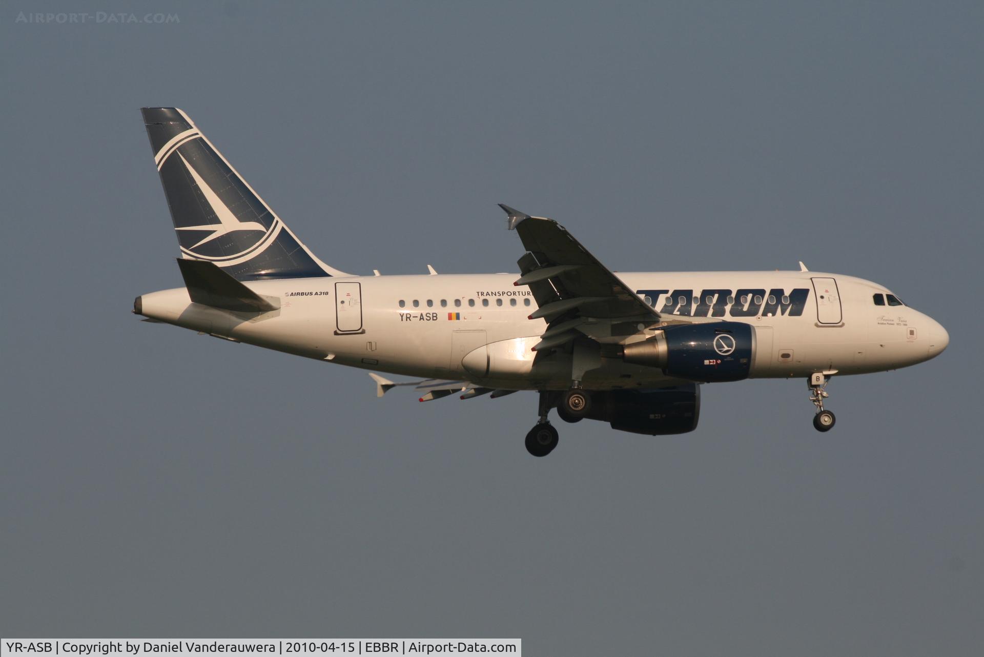 YR-ASB, 2006 Airbus A318-111 C/N 2955, Arrival of flight RO371 to RWY 02