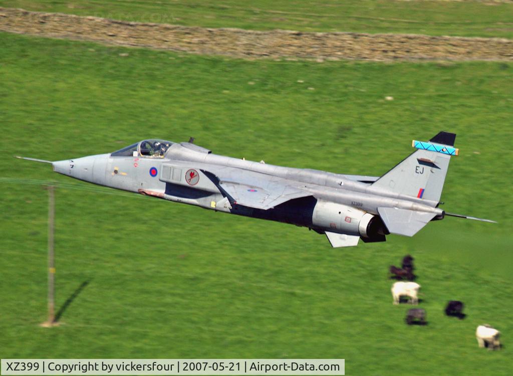 XZ399, 1977 Sepecat Jaguar GR.3A C/N S.164, Royal Air Force Jaguar GR3A (c/n S164). Operated by 6 Squadron, coded 'EJ'. M6 Pass.