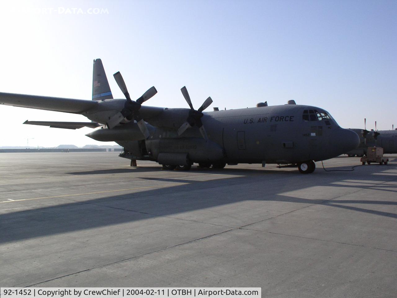 92-1452, 1992 Lockheed C-130H Hercules C/N 382-5329, Qatar Flightline