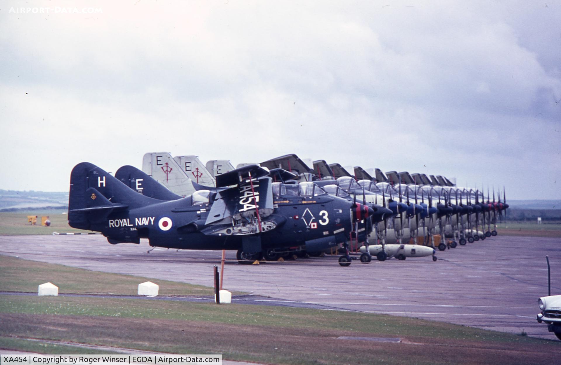 XA454, Fairey Gannet COD.4 C/N F9307, Coded 3/H of 849 NAS based at RNAS Brawdy, Wales, UK. Brawdy Naval Air Day 1969