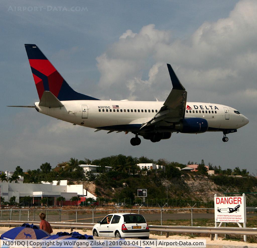 N301DQ, 2008 Boeing 737-732 C/N 29687, visitor