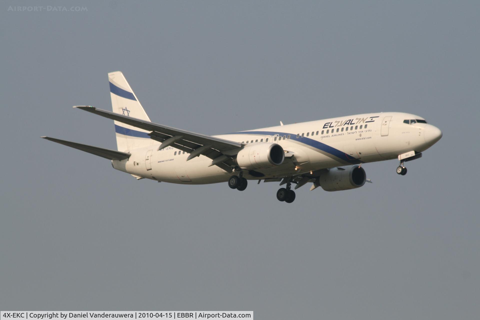 4X-EKC, 1999 Boeing 737-858 C/N 29959, Arrival of flight LY331 to RWY 02