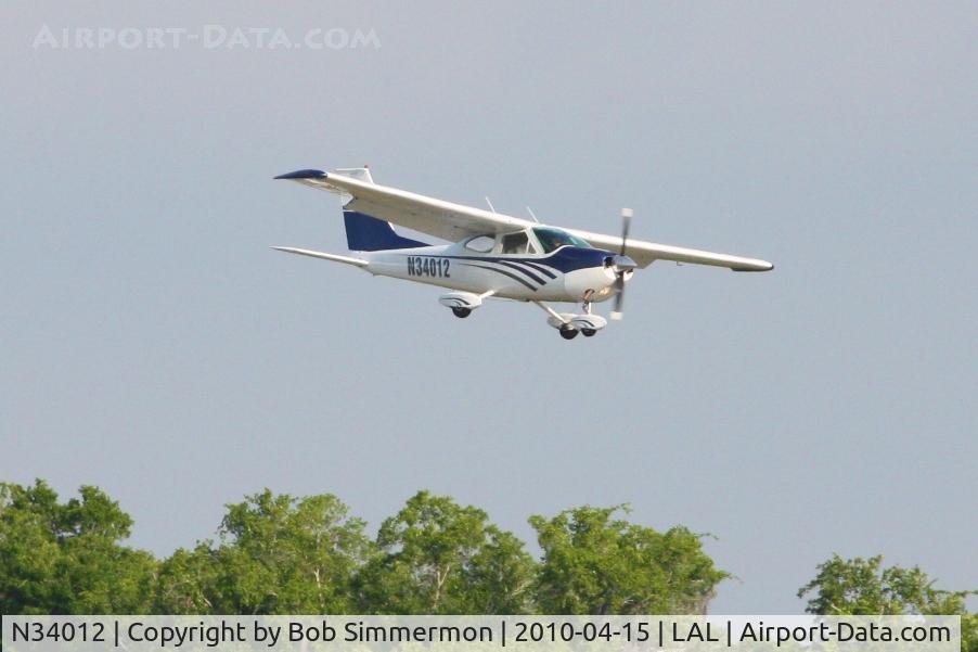 N34012, 1970 Cessna 177B Cardinal C/N 17701595, Arriving at Lakeland, FL during Sun N Fun 2010.