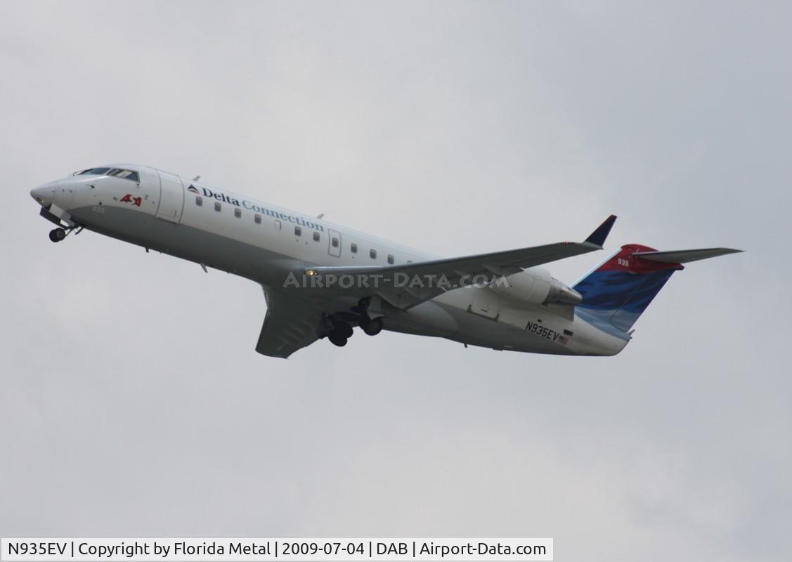 N935EV, 2005 Bombardier CRJ-200ER (CL-600-2B19) C/N 8037, ASA CRJ-200