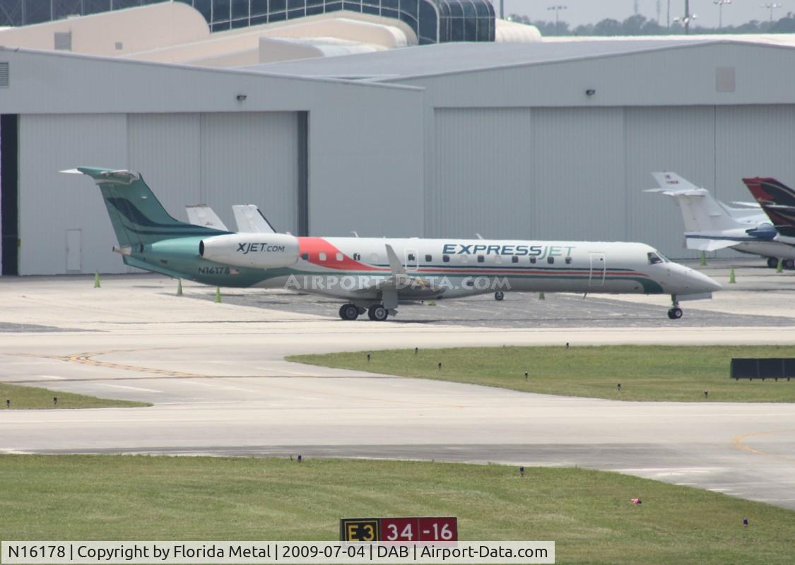 N16178, 2005 Embraer ERJ-145XR (EMB-145XR) C/N 14500889, Express Jet E145XR