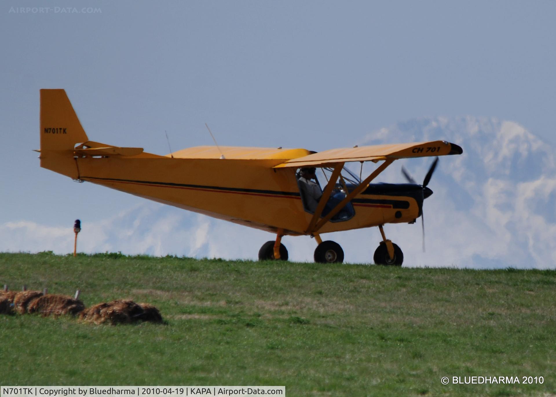 N701TK, Zenith STOL CH-701 C/N 7-5800, Position and Hold on 17L.
