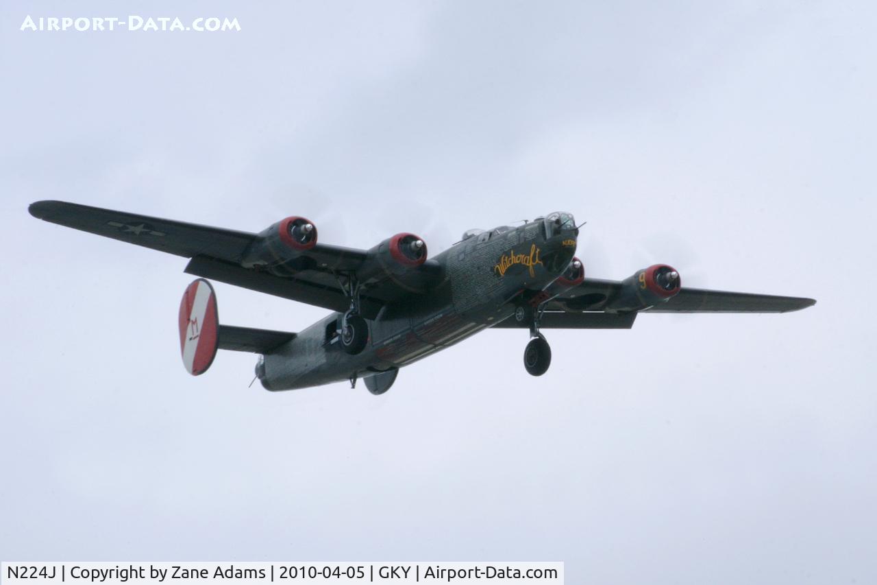 N224J, 1944 Consolidated B-24J-85-CF Liberator C/N 1347 (44-44052), Collings Foundation B-24J landing at Arlington Municipal