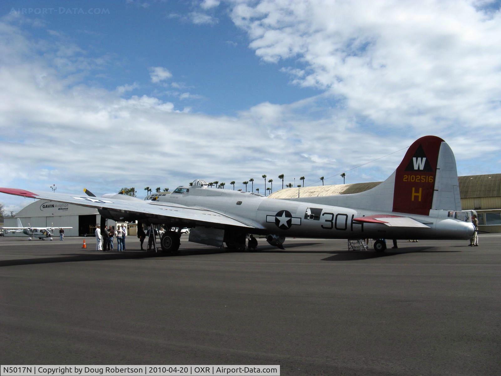 N5017N, 1944 Lockheed/Vega (Boeing) B-17G-105-VE Flying Fortress C/N 8649, 1944 Boeing B-17G Flying Fortress 'Aluminum Overcast', four Wright Cyclone R-1830-97 1,200 Hp each radial engines, three-blade feathering props