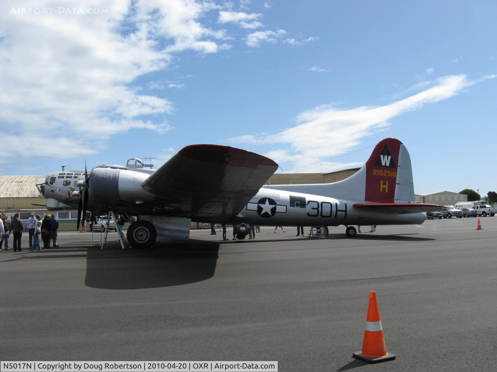 N5017N, 1944 Lockheed/Vega (Boeing) B-17G-105-VE Flying Fortress C/N 8649, 1944 Boeing B-17G Flying Fortress 'Aluminum Overcast', four Wright Cyclone R-1830-97 1,200 Hp each radial engines, three-blade feathering props