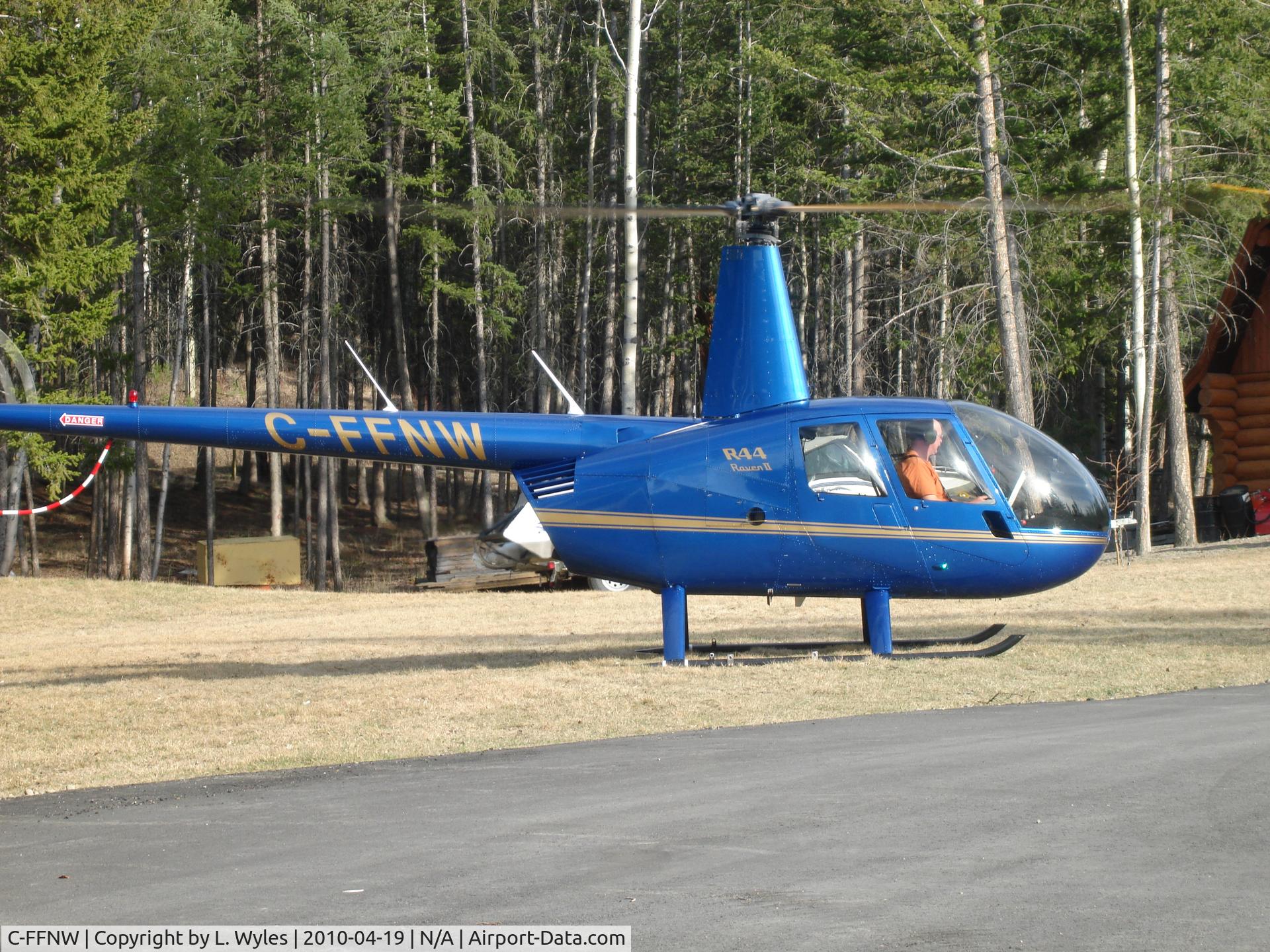 C-FFNW, 2005 Robinson R44 II C/N 10861, C-FFNW Horse Lake, BC