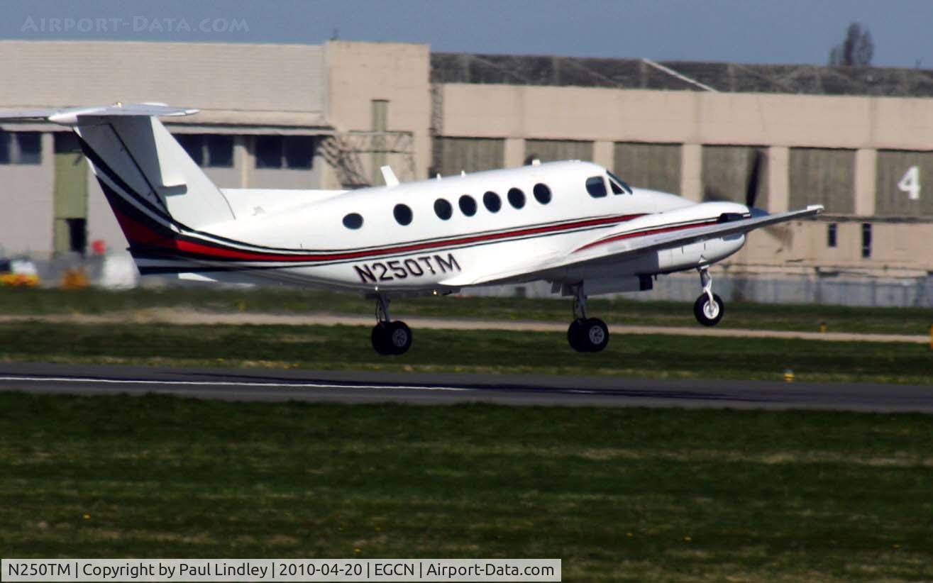 N250TM, 1981 Beech 200 C/N BB-822, Away after a spot of maintenence