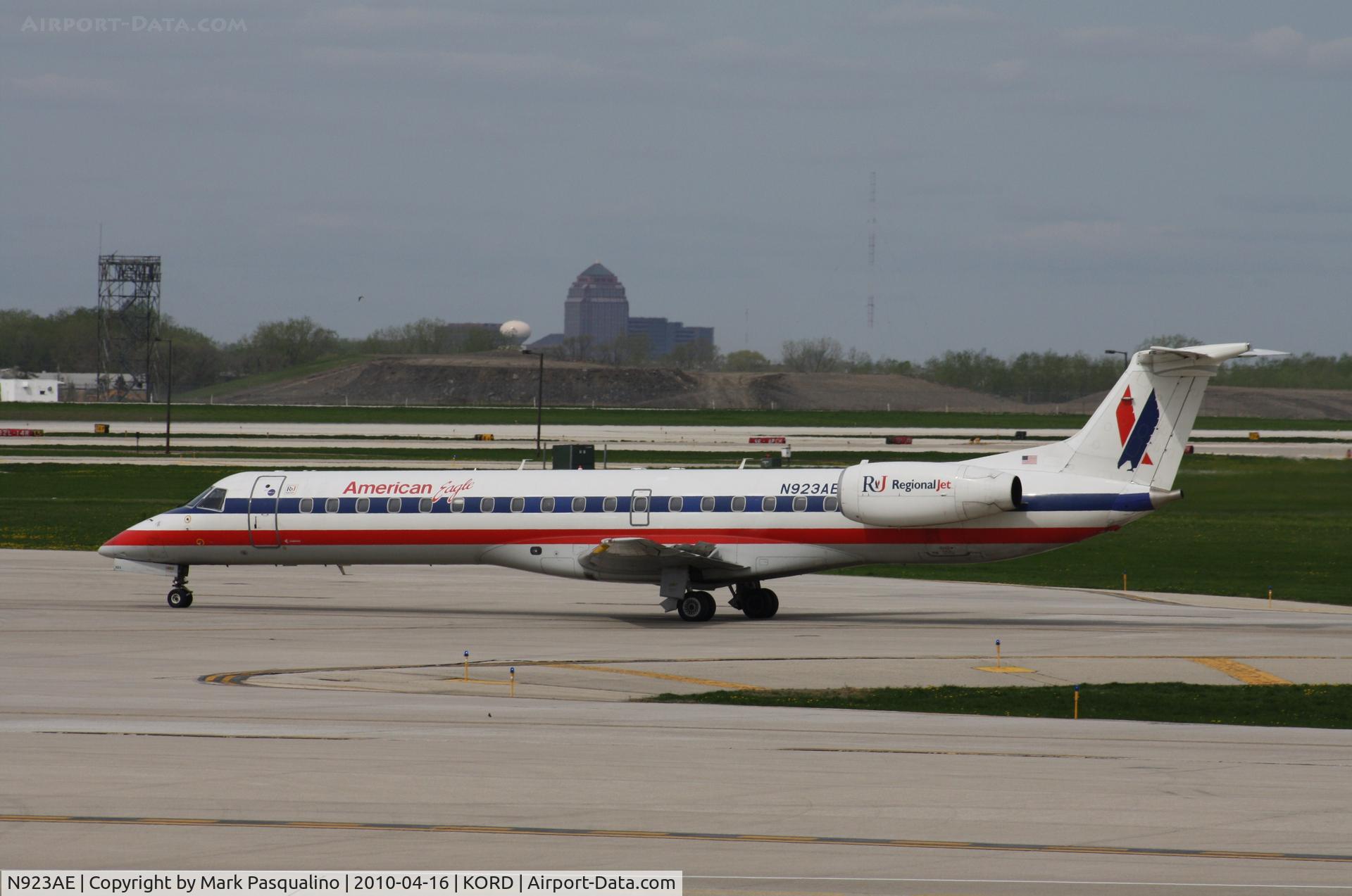 N923AE, 2005 Embraer ERJ-145LR (EMB-145LR) C/N 14500907, EMB-145LR