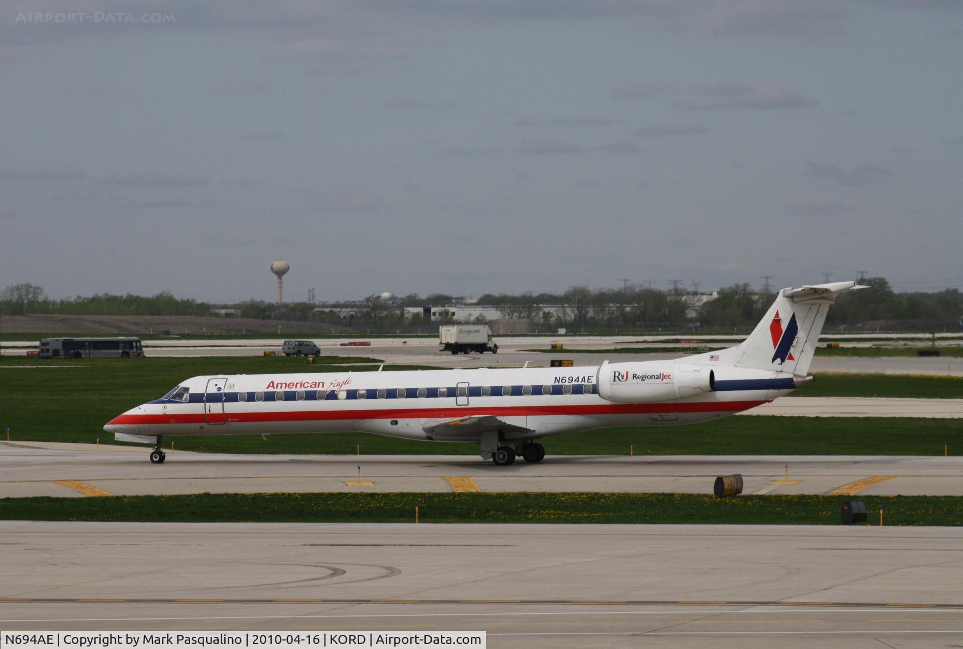 N694AE, 2004 Embraer ERJ-145LR (EMB-145LR) C/N 14500869, EMB-145LR