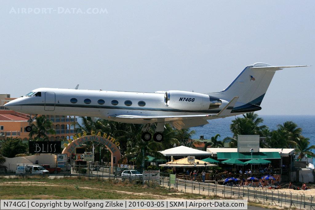 N74GG, 1998 Gulfstream Aerospace G-IV C/N 1331, visitor
