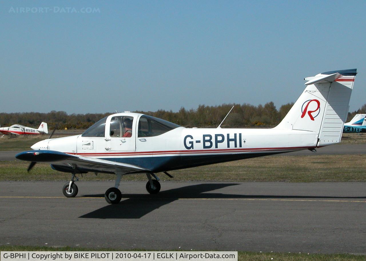 G-BPHI, 1979 Piper PA-38-112 Tomahawk Tomahawk C/N 38-79A0002, HOTEL INDIA TAXYING PAST THE CAFE
