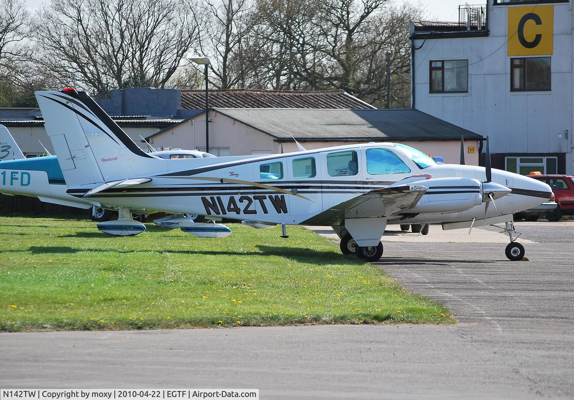 N142TW, 1998 Raytheon Aircraft Company 58 C/N TH-1841, Beech 58 Baron