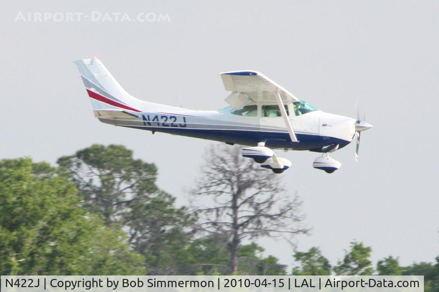 N422J, 1977 Cessna 182Q Skylane C/N 18266172, Arriving at Lakeland, FL during Sun N Fun 2010.